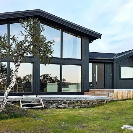 6 Person In Kvalsund *