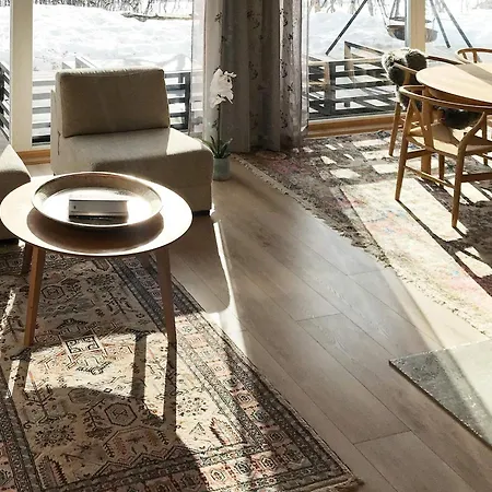 6 Person In Kvalsund *